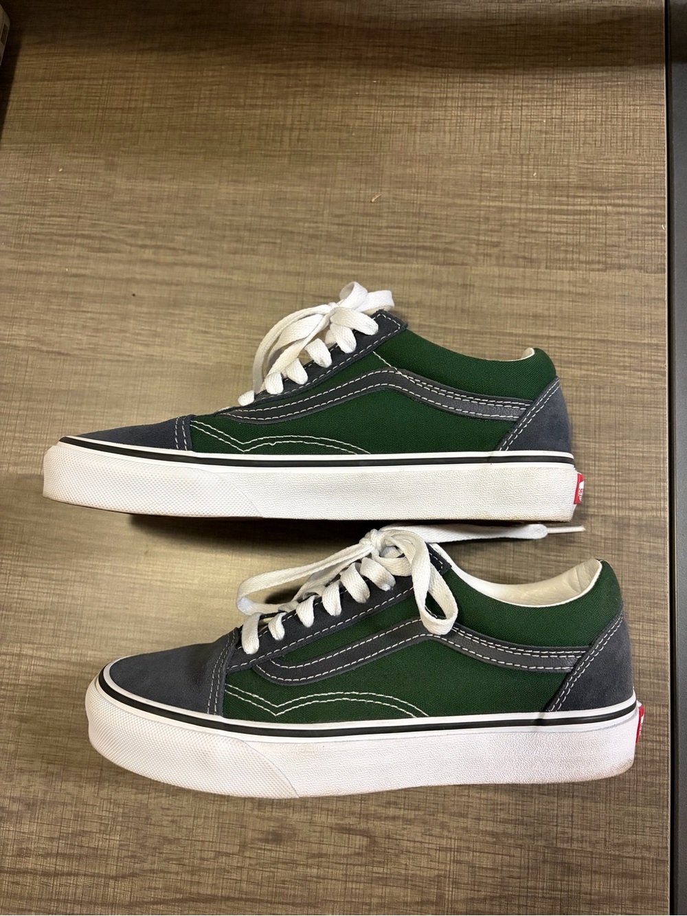 Vans old Skool red tab sneaker women’s 6